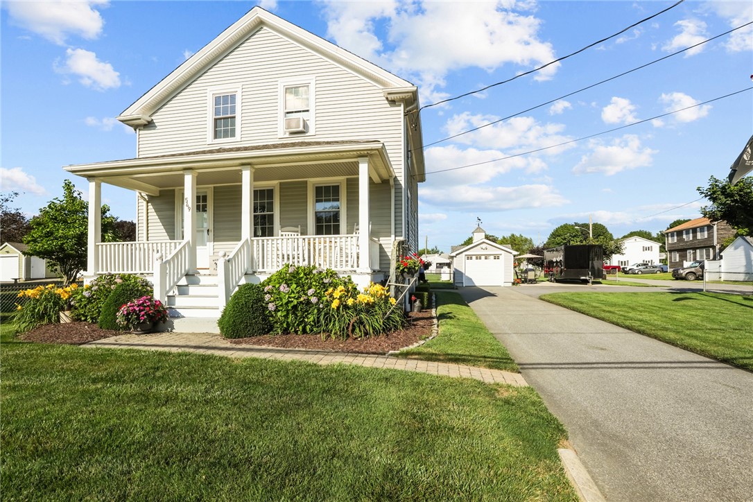 549 Aquidneck Avenue
