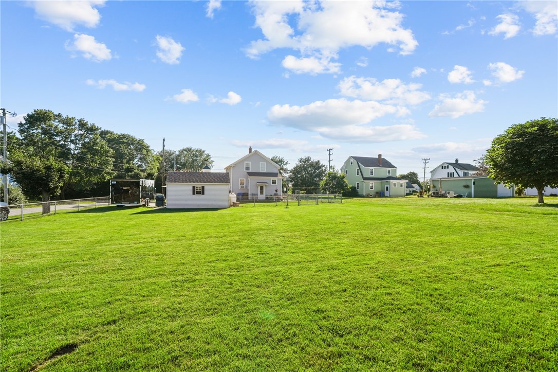 549 Aquidneck Avenue