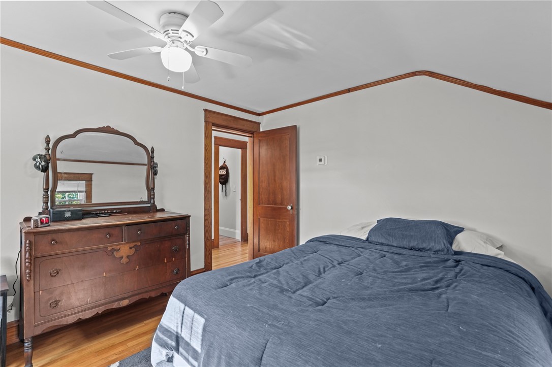 549 Aquidneck Avenue