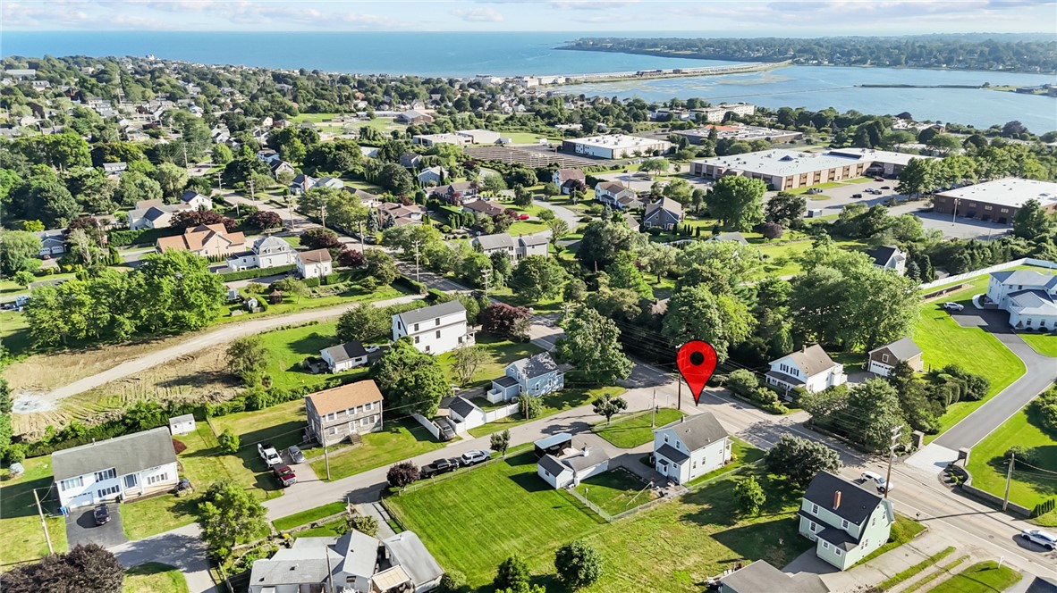549 Aquidneck Avenue
