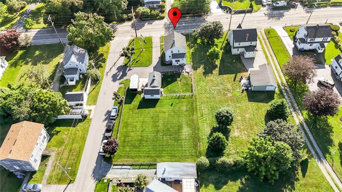 549 Aquidneck Avenue