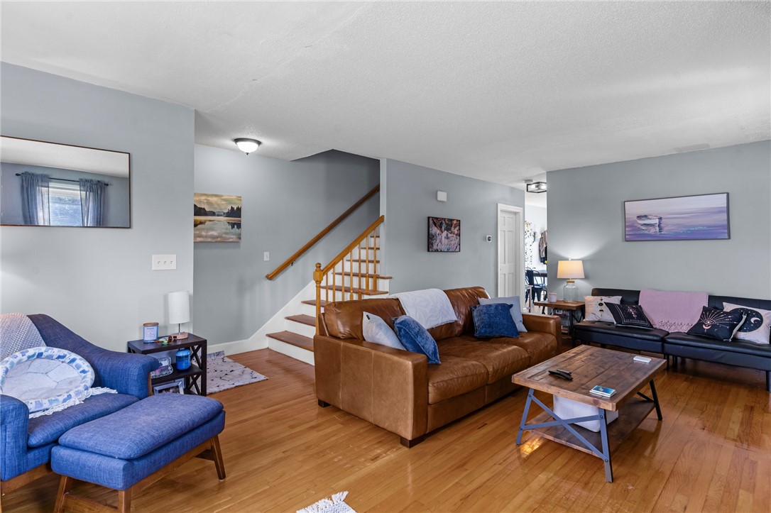 223 Oliphant Lane
