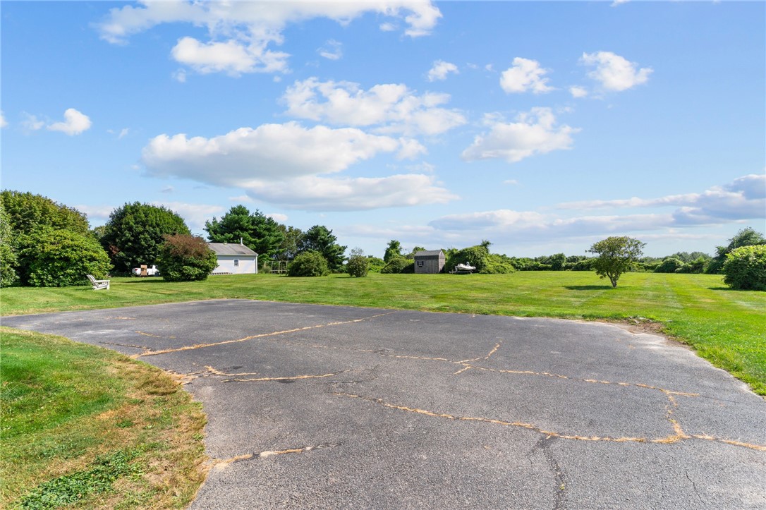 223 Oliphant Lane