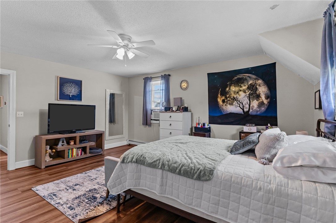 223 Oliphant Lane
