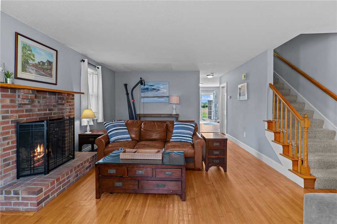 223 Oliphant Lane