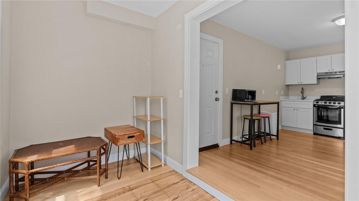 16 Brinley Street 1