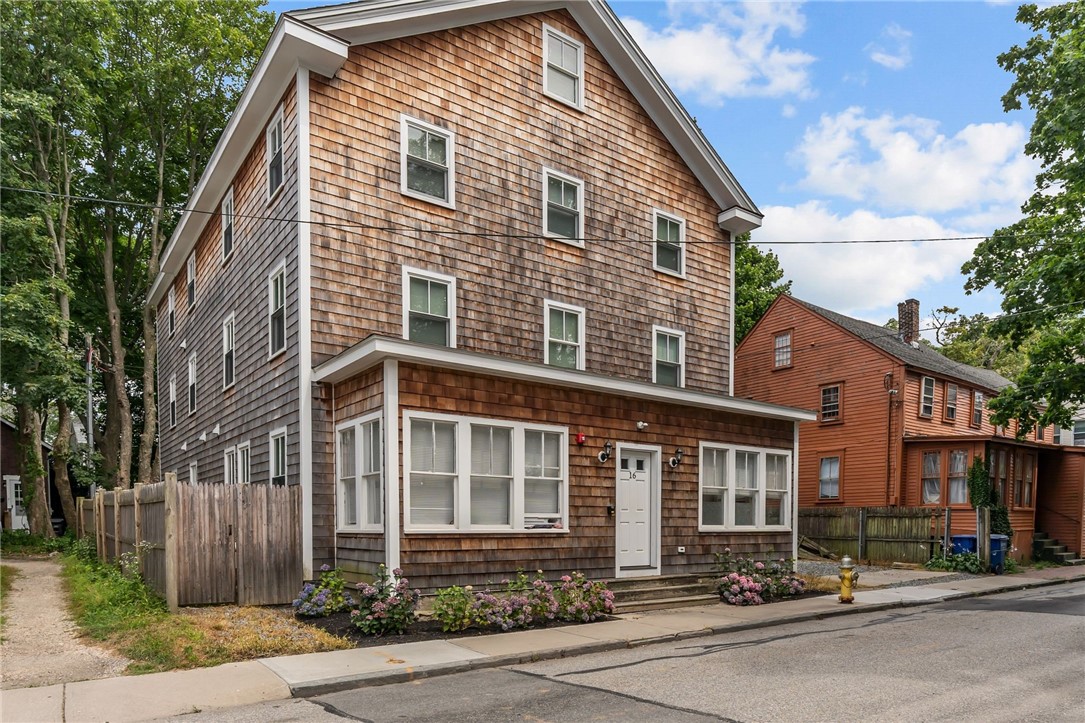 16 Brinley Street 1