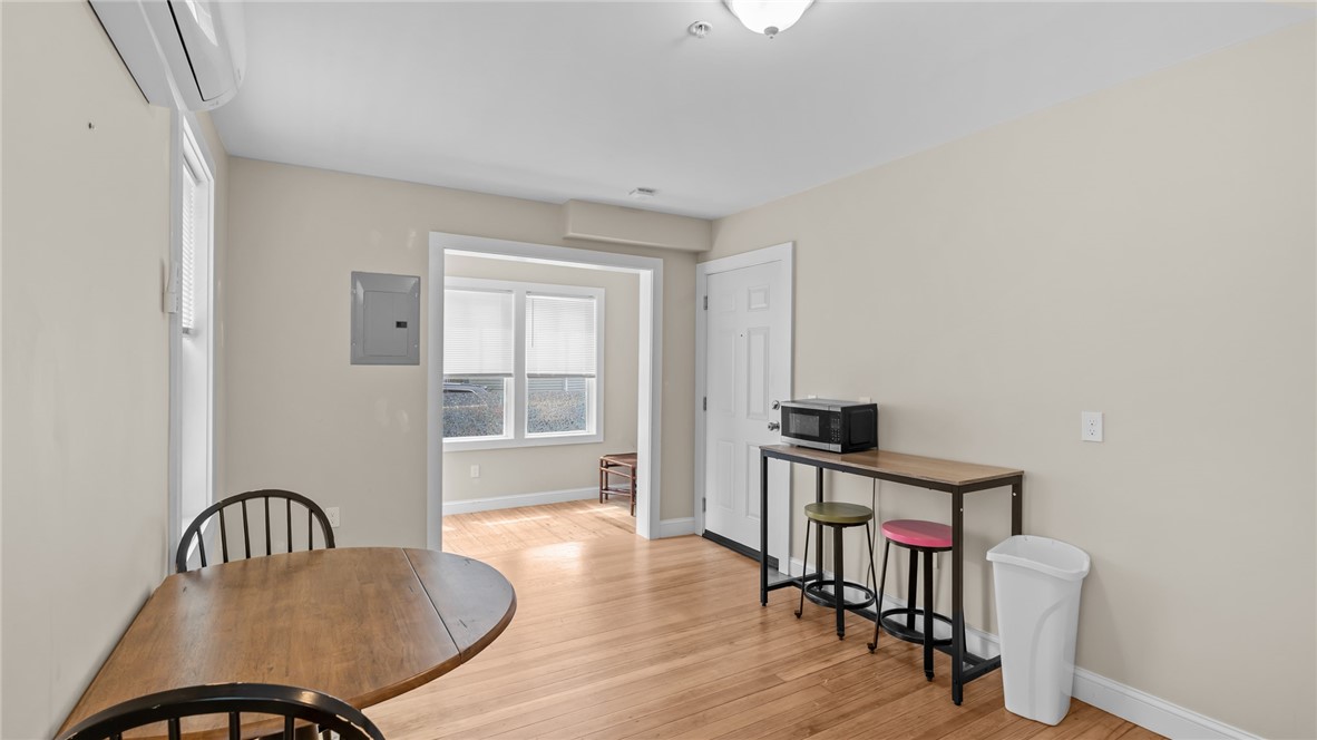 16 Brinley Street 1