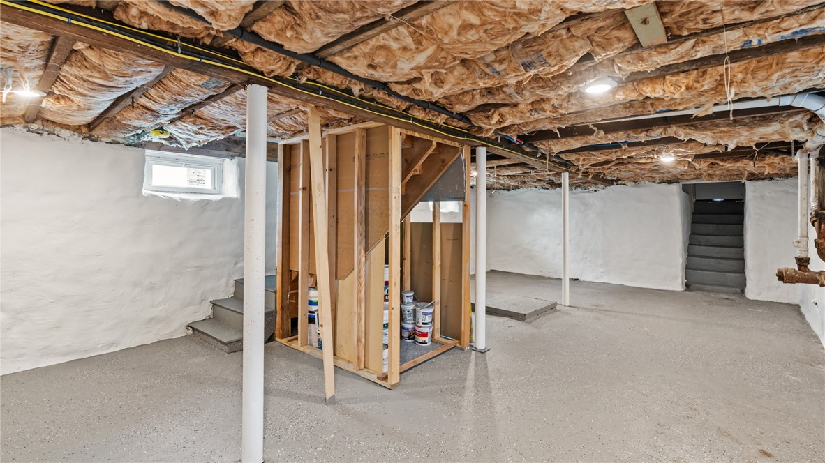 2958 East Main Road