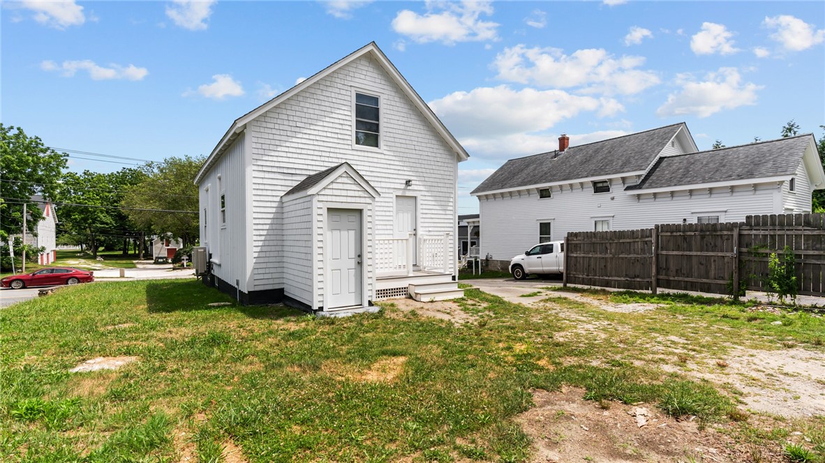2958 East Main Road