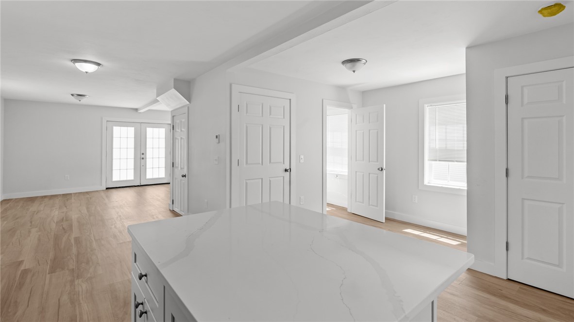 2958 East Main Road