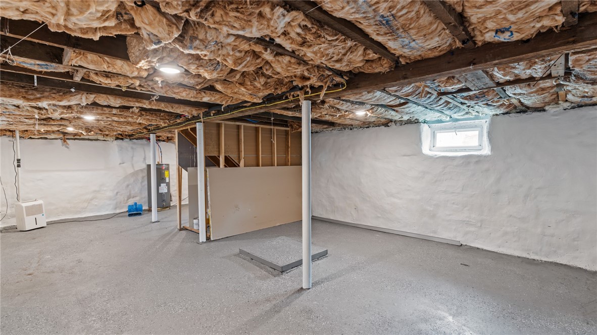 2958 East Main Road