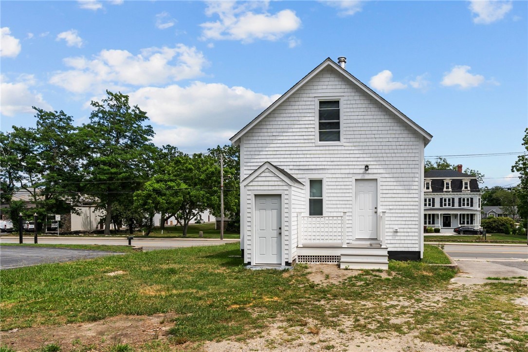 2958 East Main Road
