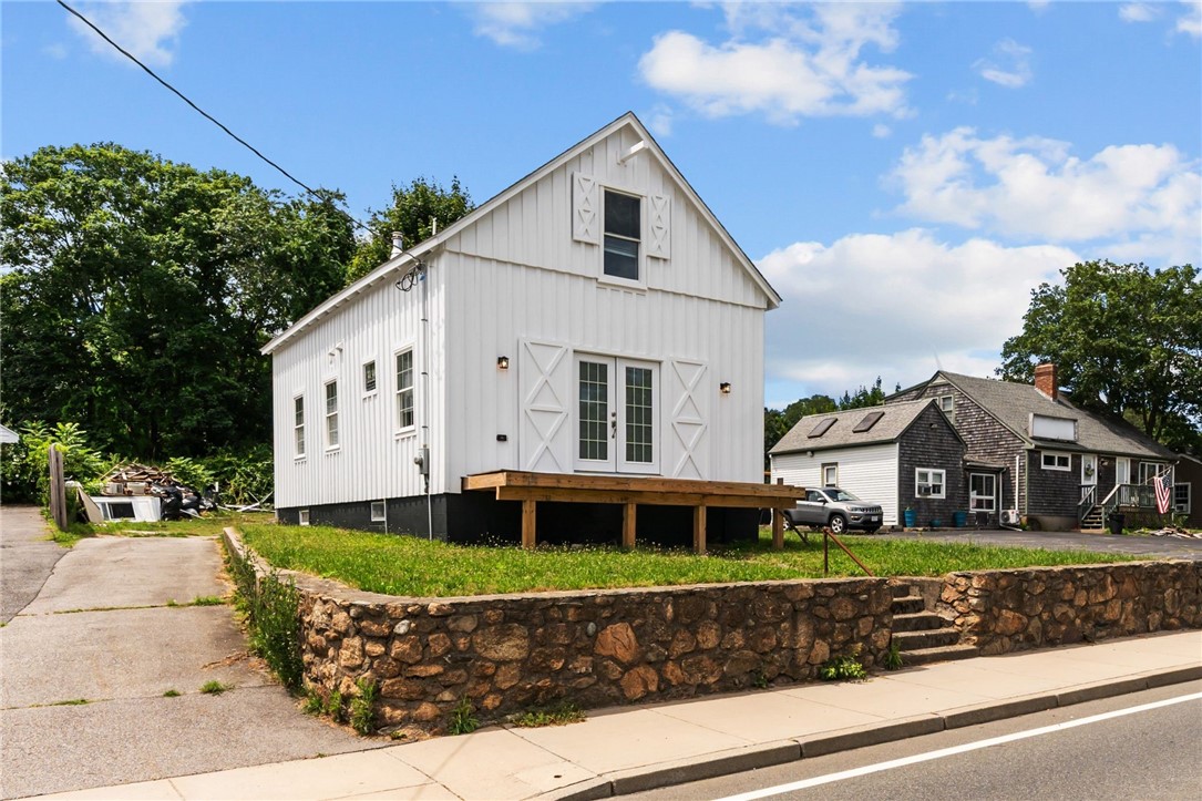 2958 East Main Road