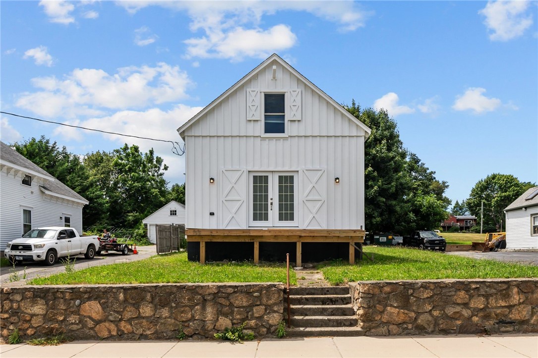 2958 East Main Road