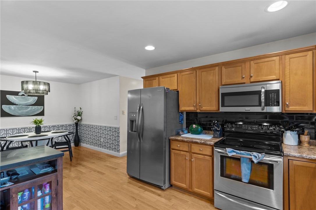 683 Metacom Avenue 81