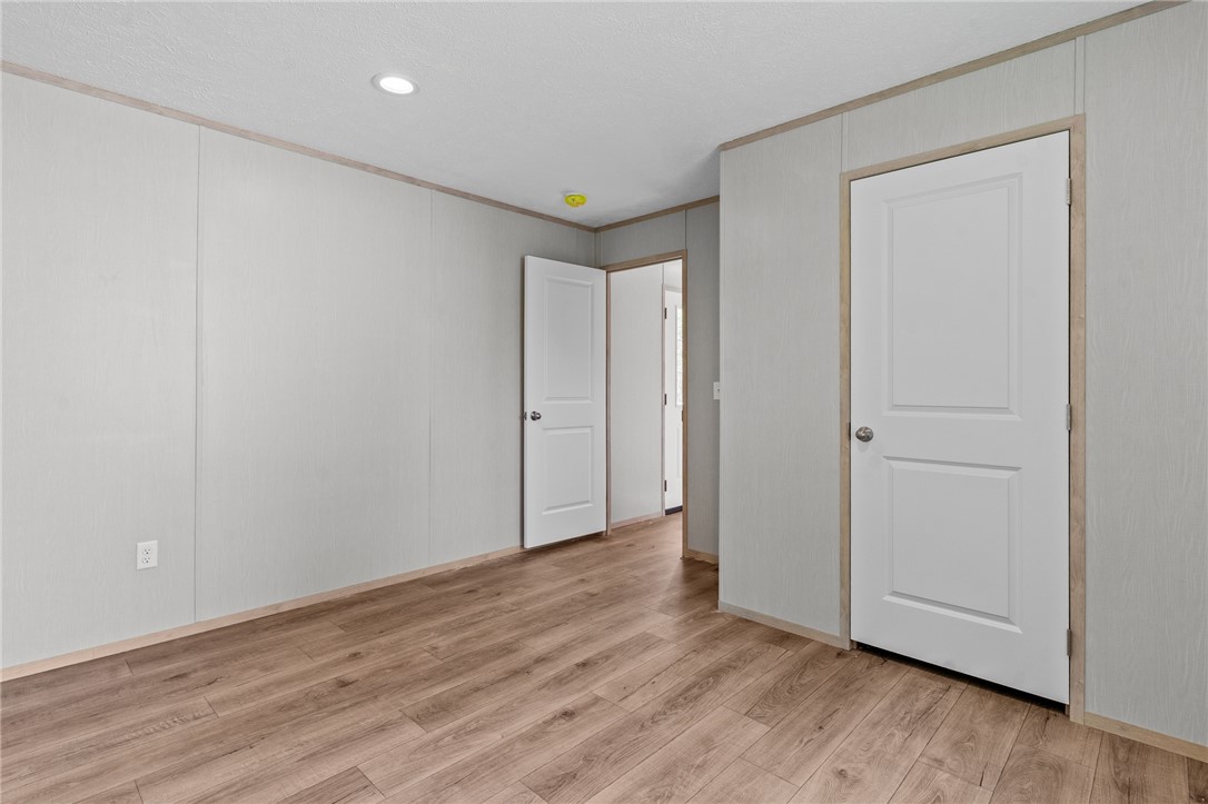 190 Cooper Lane