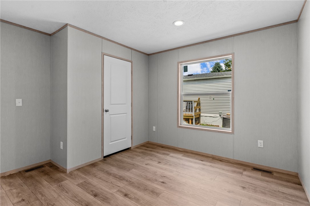 190 Cooper Lane