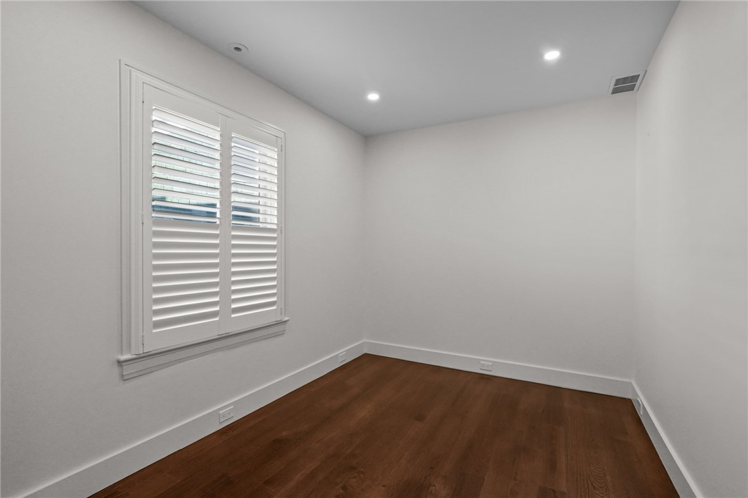 8 Cross Street 2