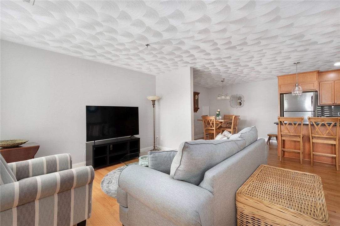 15 Saw Mill Drive 305