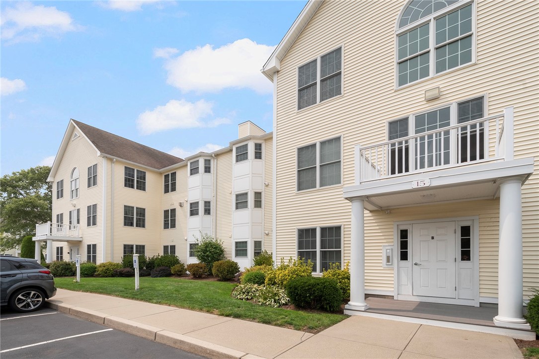 15 Saw Mill Drive 305