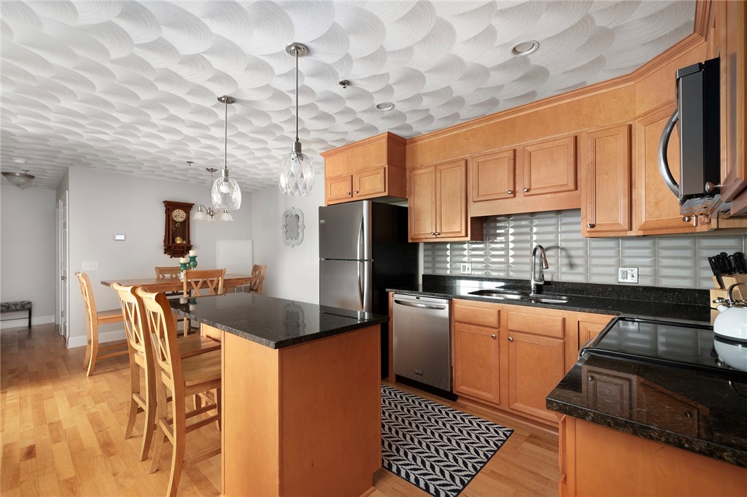 15 Saw Mill Drive 305