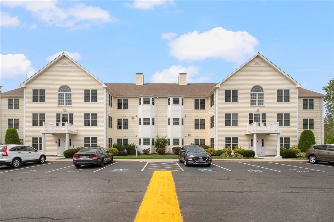 15 Saw Mill Drive 305