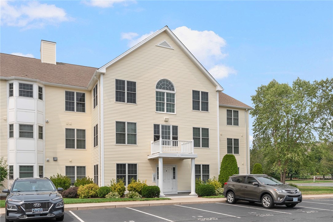 15 Saw Mill Drive 305