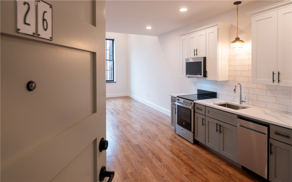 15 Cranston Avenue 26