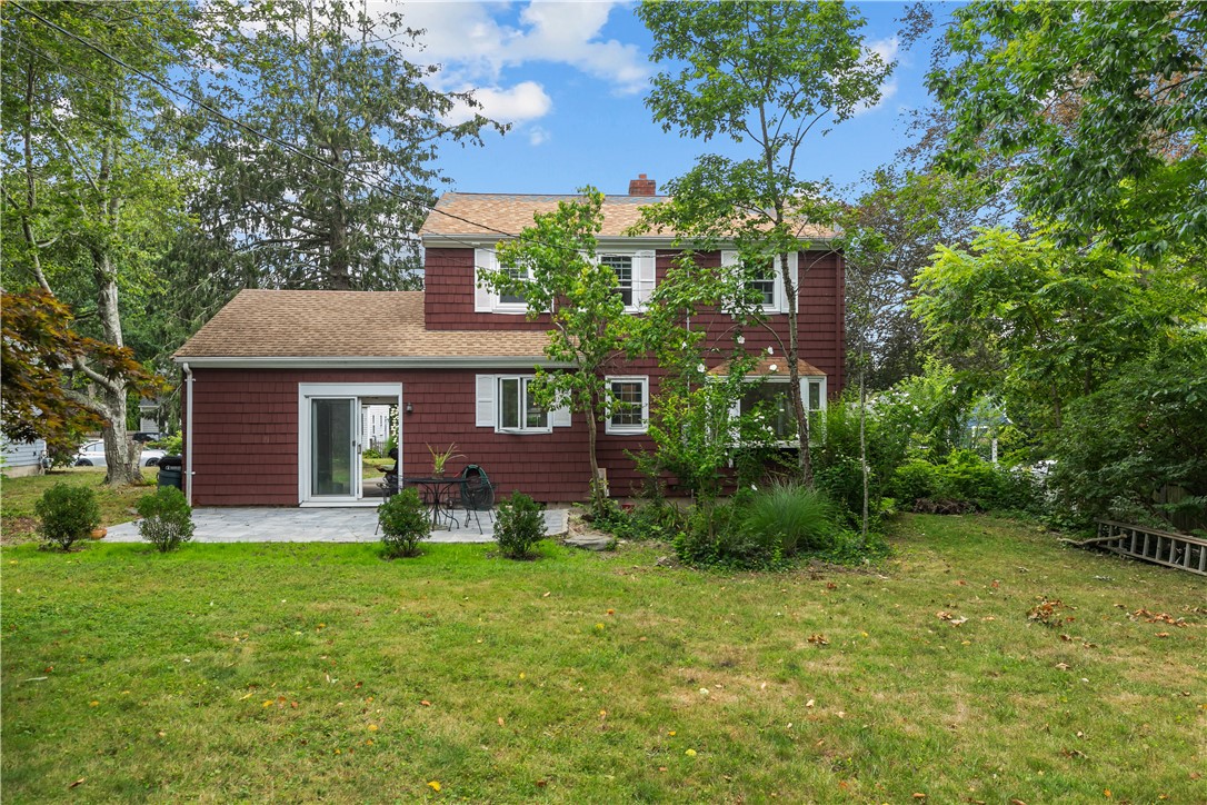 7 Beach Avenue