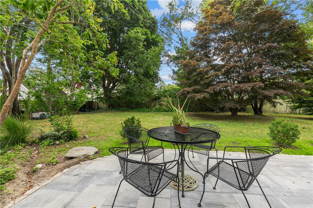 7 Beach Avenue
