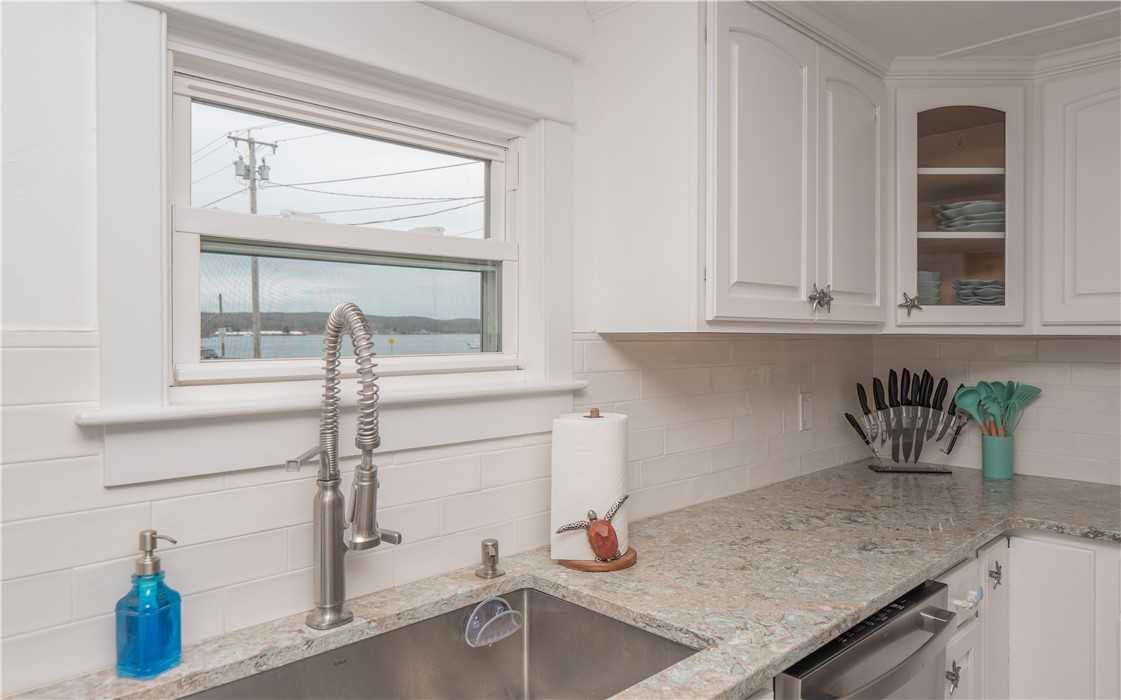 2156 Main Road