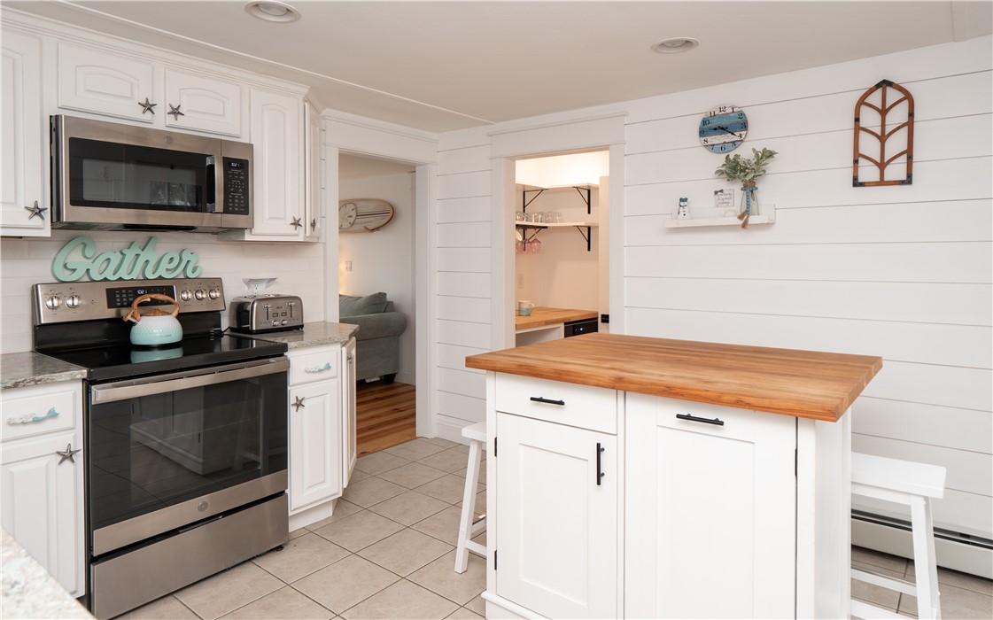 2156 Main Road