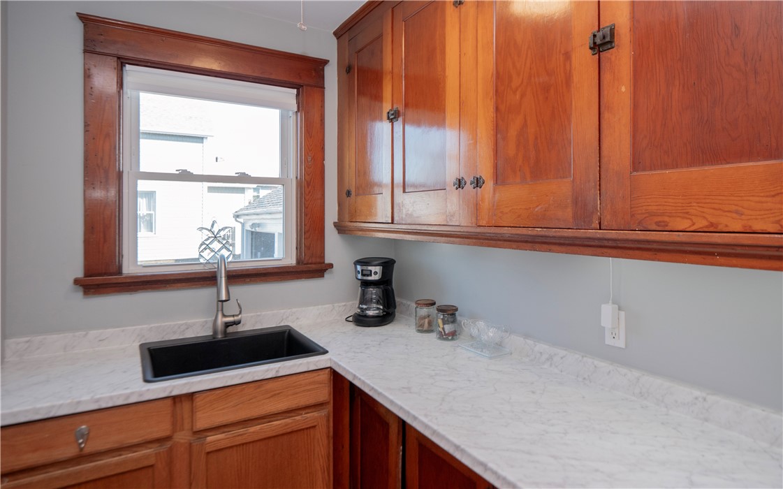 147 Center Avenue 1