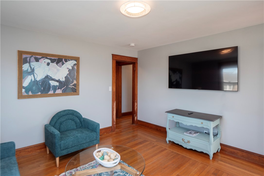 147 Center Avenue 1