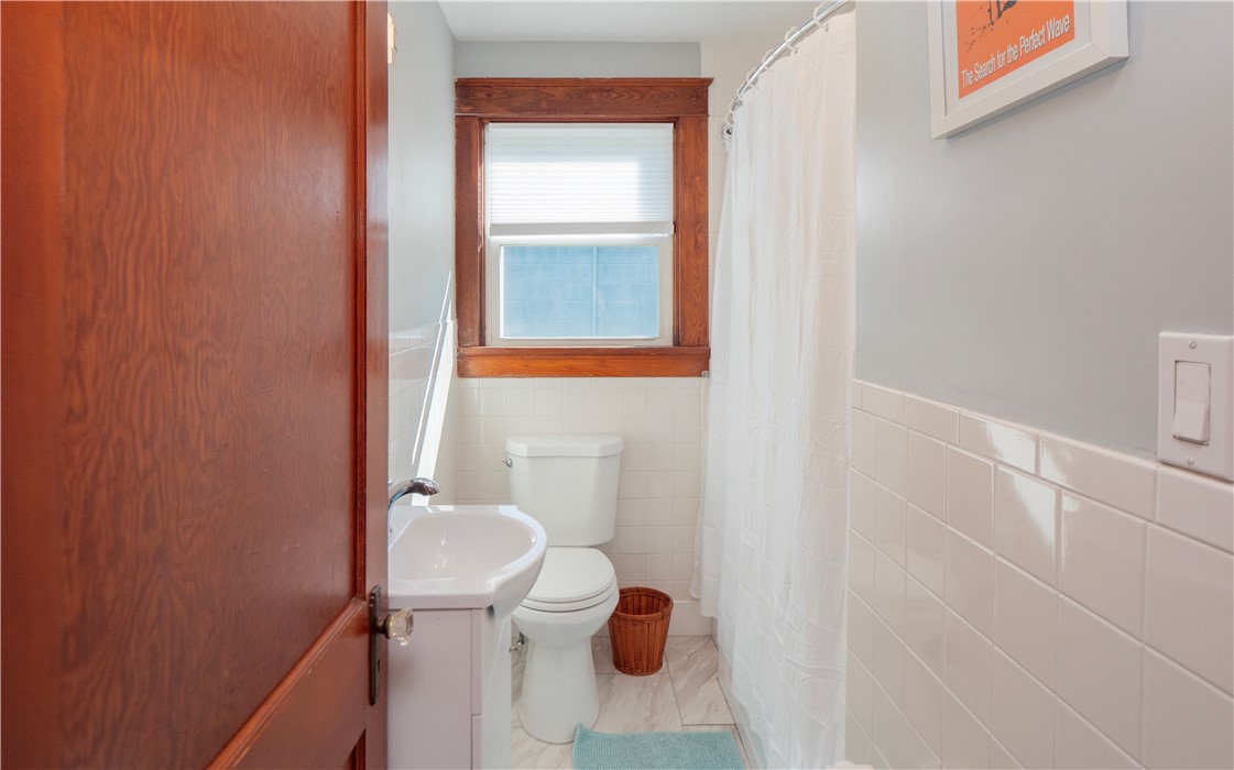 147 Center Avenue 1