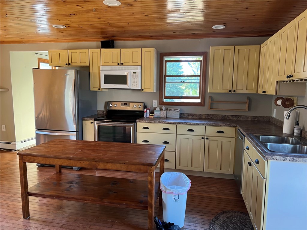 104 Howland Avenue 2