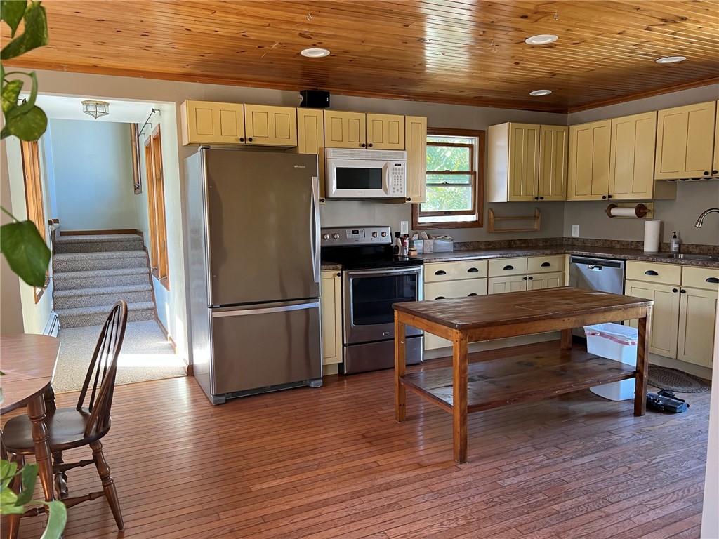 104 Howland Avenue 2