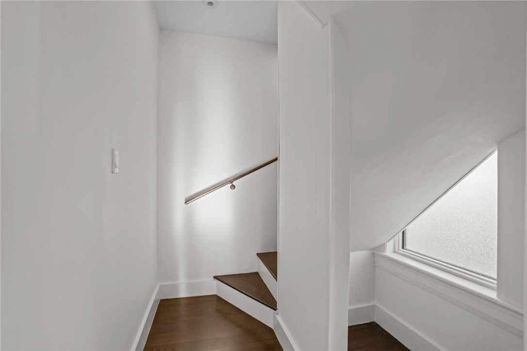 8 Cross Street 2