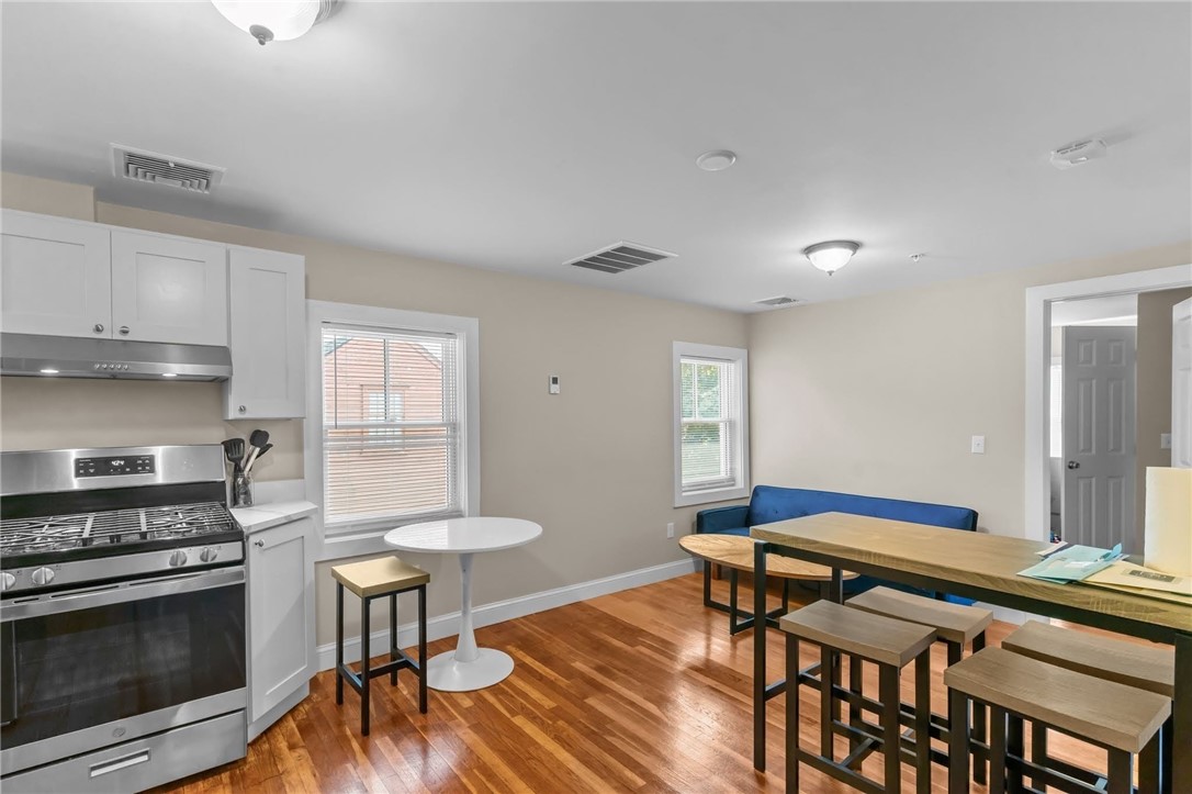 16 Brinley Street 8