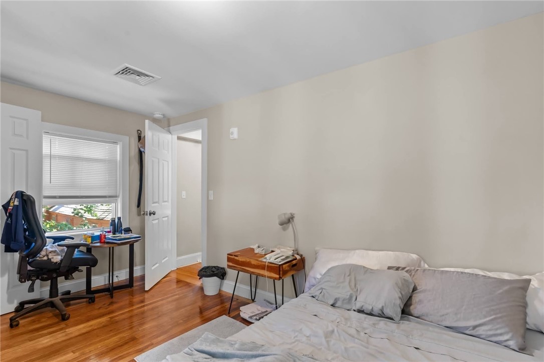 16 Brinley Street 8