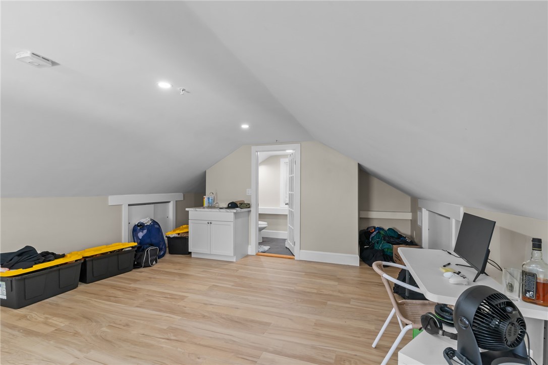 16 Brinley Street 8