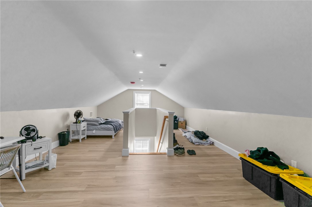 16 Brinley Street 8
