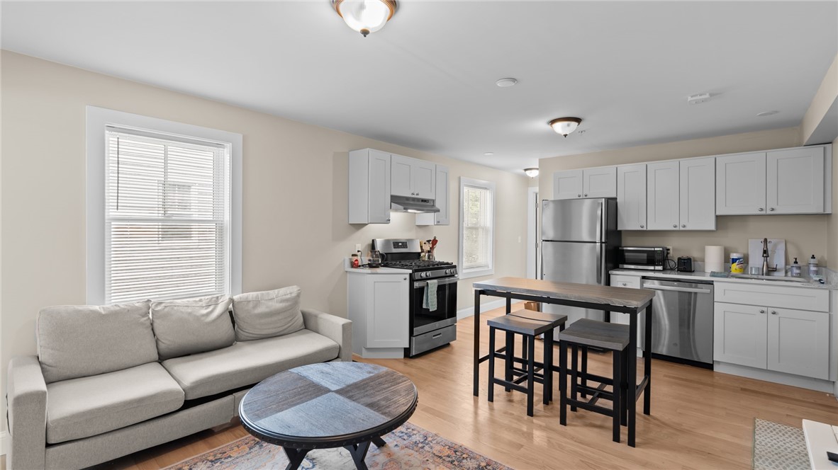 16 Brinley Street 5