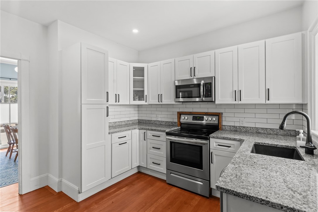 15 Bayview Avenue