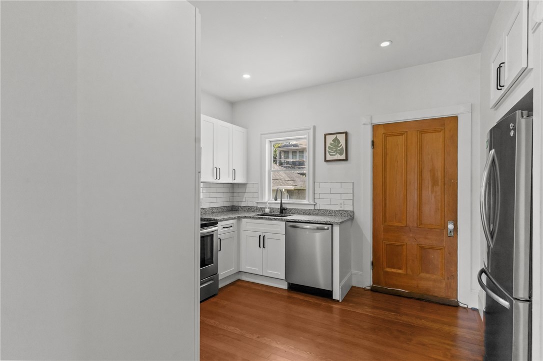 15 Bayview Avenue