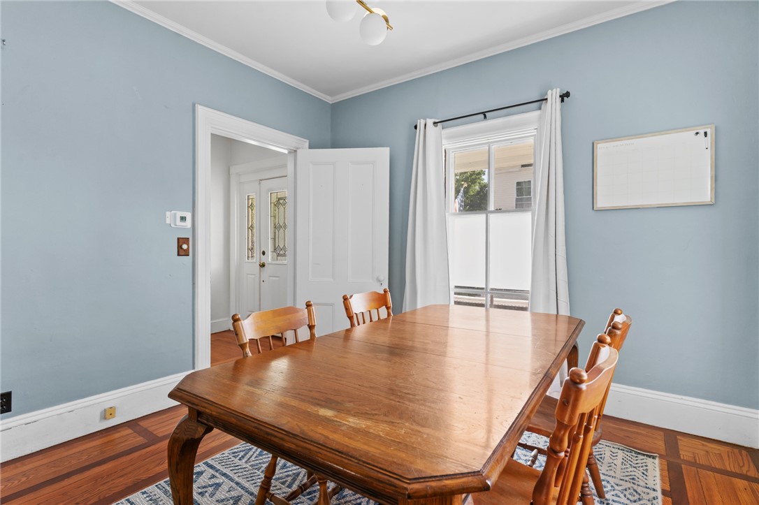 15 Bayview Avenue