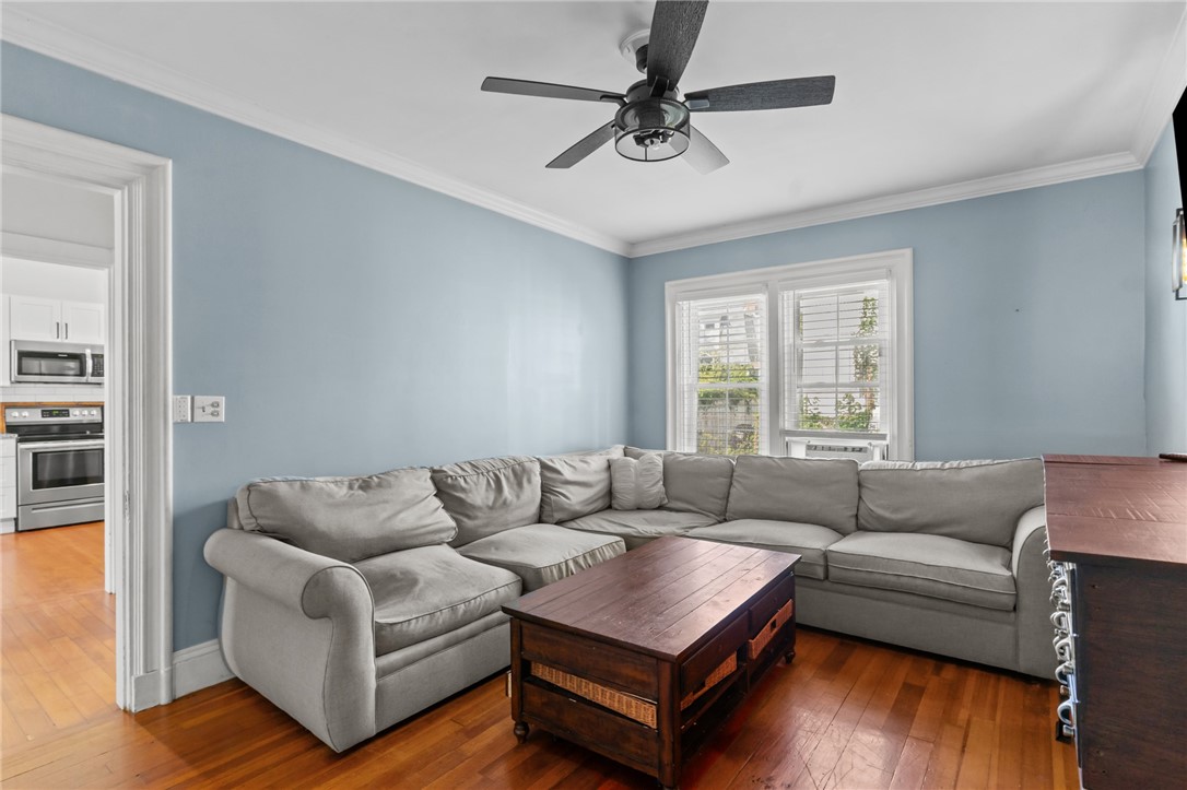 15 Bayview Avenue