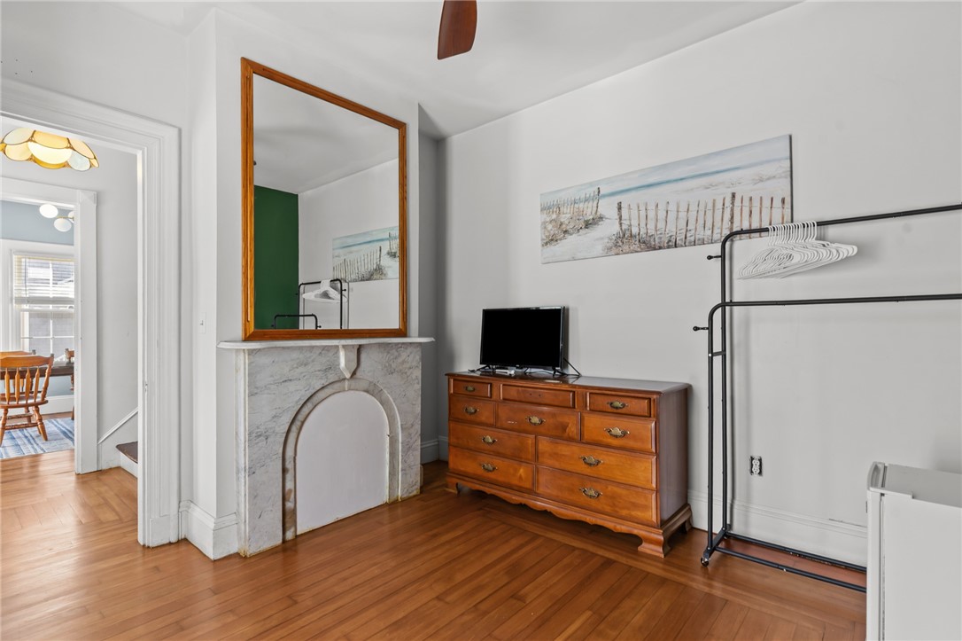 15 Bayview Avenue