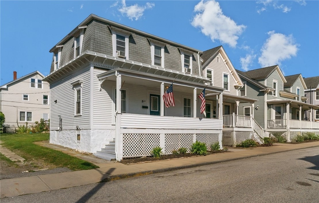 15 Bayview Avenue